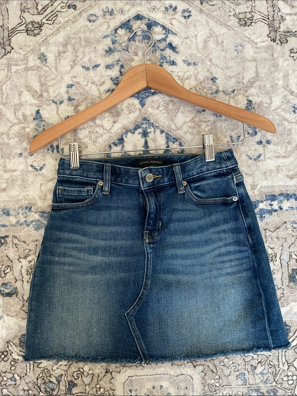 Banana Republic Women's Frayed Hem Denim Mini Skirt - Picture 1 of 5
